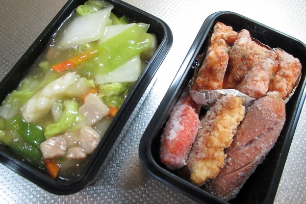 金曜日の旦那弁当 八宝菜風とろりん煮 塩焼き鮭 ウインナー 鳥胸のケチャップ焼き 豚カツ タイガービジネスランチ 簡単冷凍保存 はぶちゃんのうちのごはん